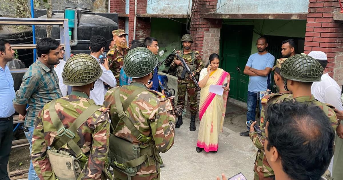 মঠবাড়ীয়ায় বাড়ি থেকে ২০৭৬ লিটার জ্বালানি জব্দ, ব‍্যবসায়ীর ১৪ দিনের কারাদণ্ড