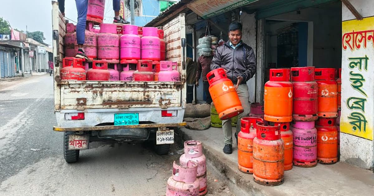 সরকারি দর উপেক্ষা করে এলপিজি বিক্রি