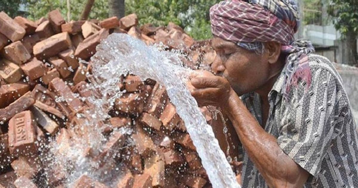 ঝিনাইদহে তীব্র দাবদাহে আর ঘন লোডশেডিংয়ে বিপর্যস্ত জনজীবন