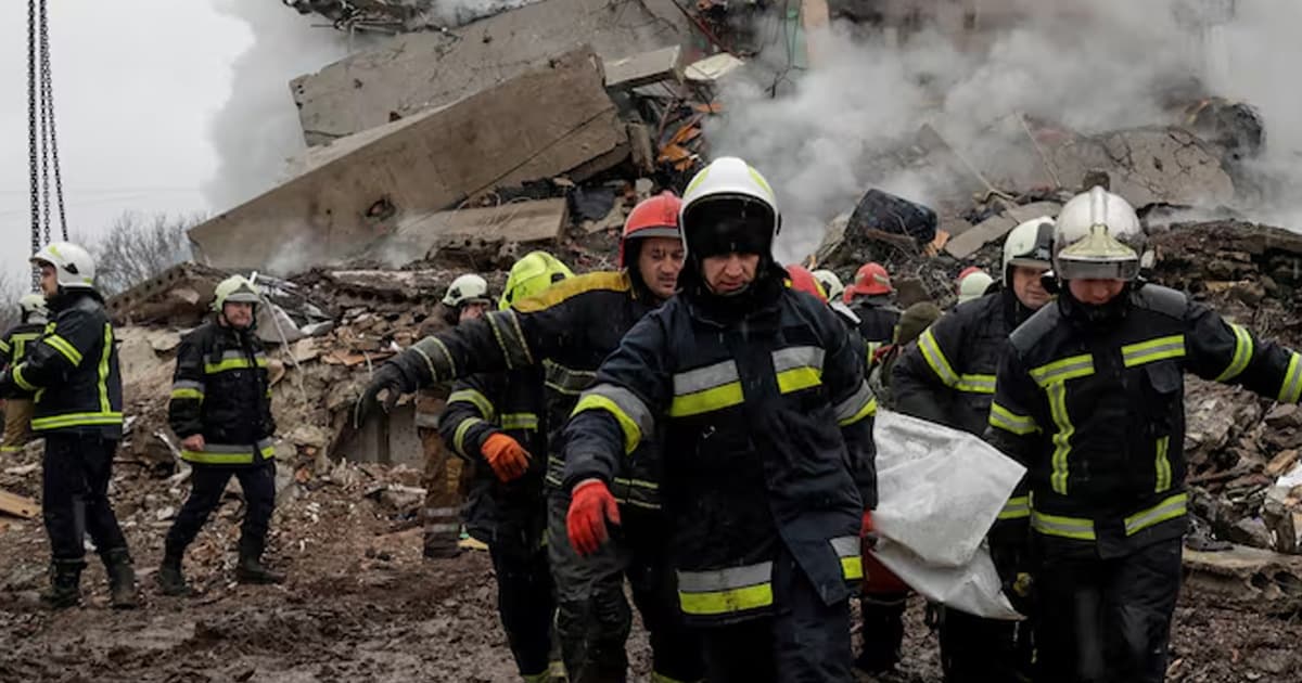 ইউক্রেনজুড়ে রাশিয়ার ব্যাপক ড্রোন ও ক্ষেপনাস্ত্র হামলা, নিহত ১৩