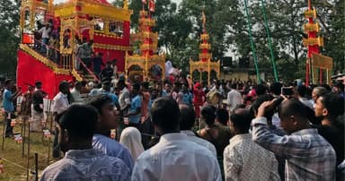 স্বর্গপূরী উৎসবে বিশ্বশান্তি কামনায় প্রার্থনা