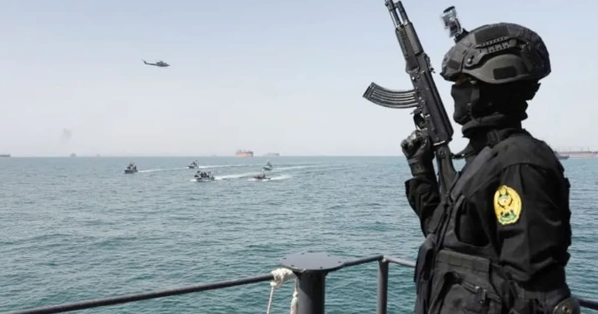 ইরানের বন্দরগুলোতে মার্কিন অবরোধ কার্যকর, দাম বেড়েছে তেলের