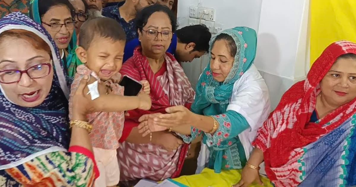 বরিশালে হাম-রুবেলা টিকাদান ক্যাম্পেইনের উদ্বোধন