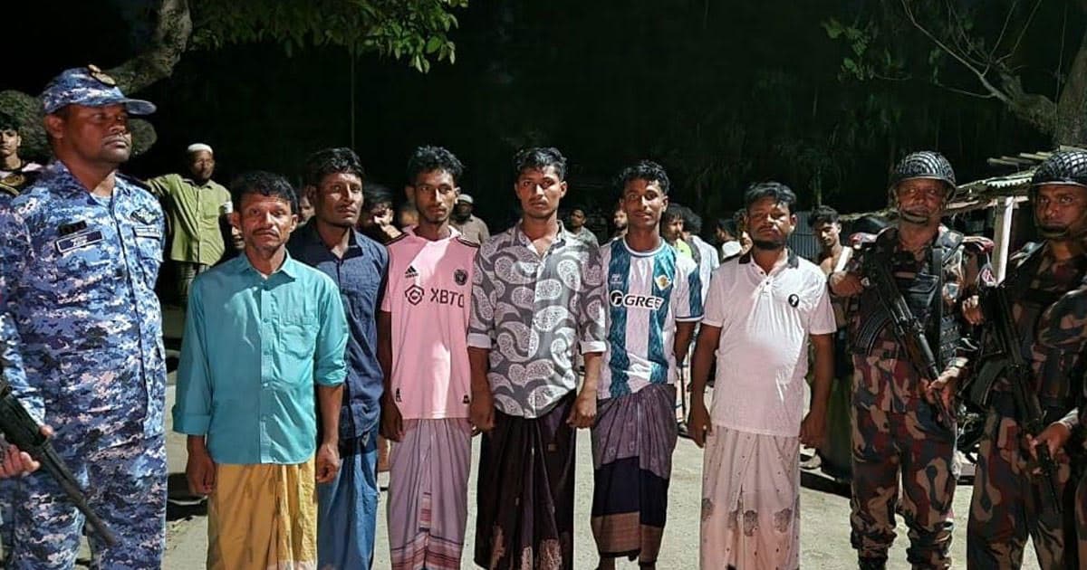 নাফনদী থেকে ধরে নেওয়া ১৪ জেলে মুক্তিপণ দিয়ে ফিরলেন