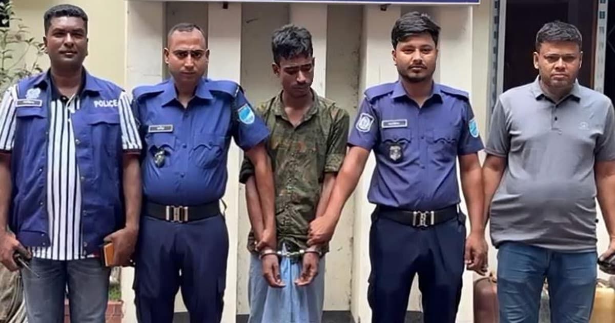 রূপগঞ্জে ১০০ বোতল স্কাবসহ মাদককারবারি গ্রেপ্তার