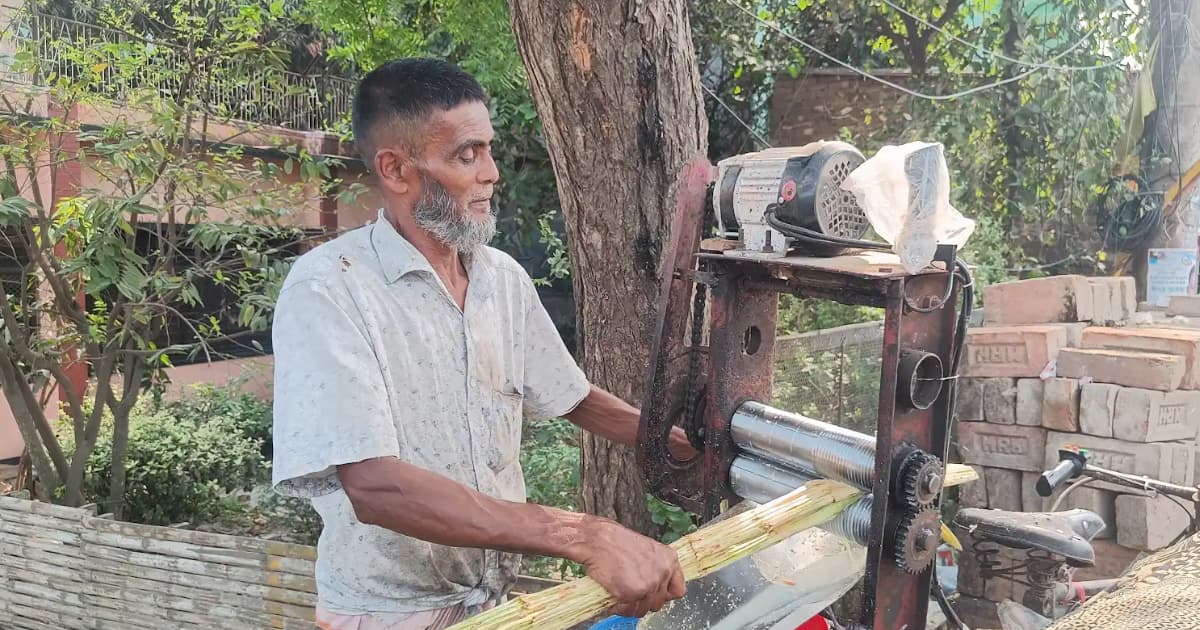 তীব্র গরমে ফুটপাতের শরবতে স্বস্তির খোঁজ, বাড়ছে স্বাস্থ্যঝুঁকি