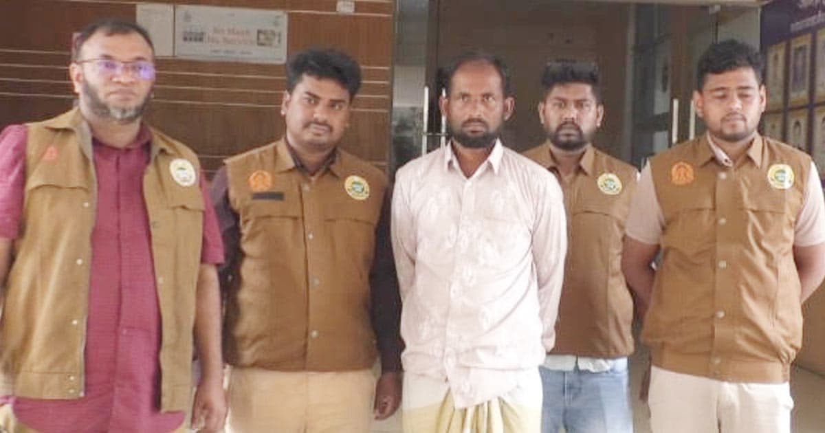 ভোলায় নিজ কন্যাকে ধর্ষণ ও গর্ভপাতের অভিযোগে বাবা গ্রেপ্তার!