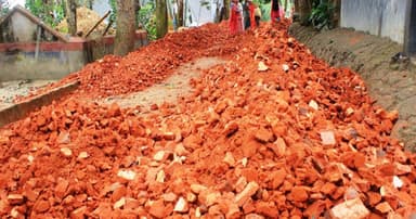 কার্পেটিং সড়কে অনিয়ম, কাজ বন্ধ