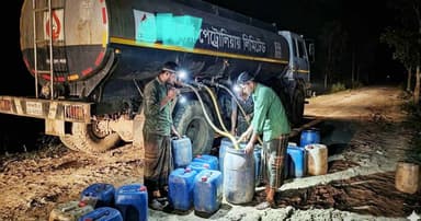 চাঁপাইনবাবগঞ্জে পাচারের সময় জ্বালানি তেল জব্দ