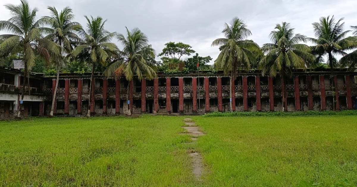 দুমকিতে এসএসসি ও সমমান পরীক্ষায় উপস্থিতির হার ৯৮ শতাংশ