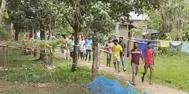 শ্রীপুরে কিশোর গ্যাংয়ের হামলা, বাড়িঘর ভাঙচুর