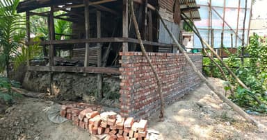 কাঁঠালিয়ায় সরকারি জমি দখল করে স্থাপনা নির্মাণের অভিযোগ