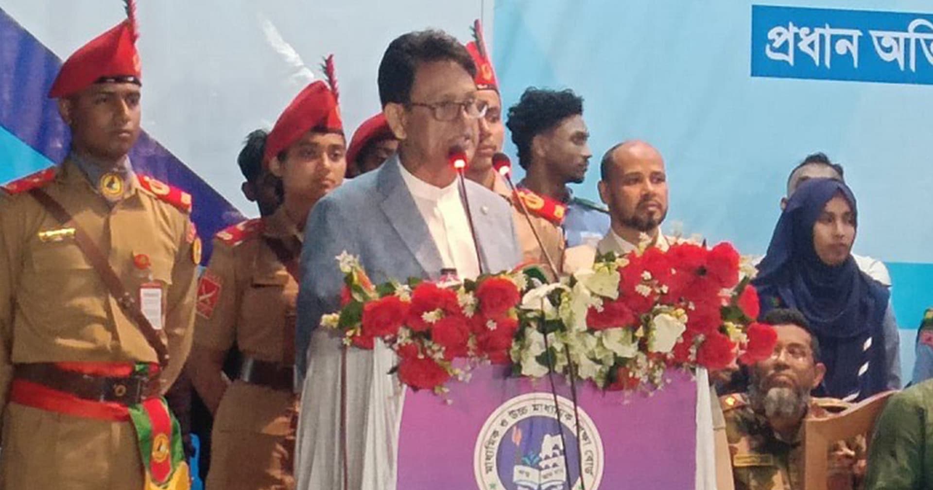 ইংলিশ মিডিয়াম স্কুলে আসছে নিয়ন্ত্রণ কাঠামো: শিক্ষামন্ত্রী