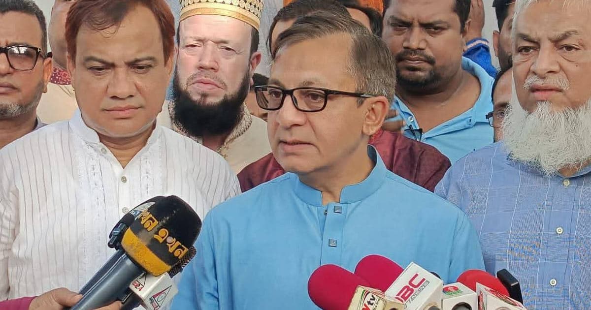 জ্বালানি নিয়ে অহেতুক আতঙ্কিত না হয়ে সাশ্রয়ী হোন: বাণিজ্যমন্ত্রী