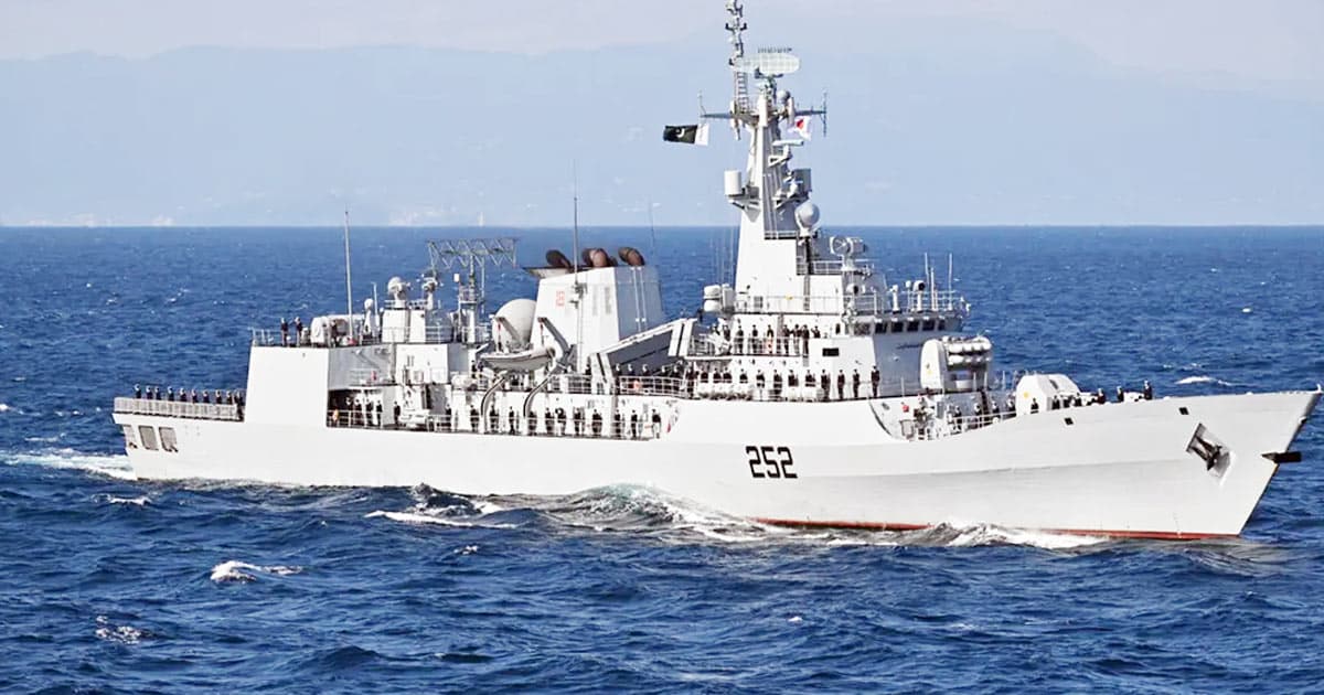 বাংলাদেশিসহ ১৮ নাবিককে উদ্ধার করলো পাকিস্তানের নৌবাহিনী