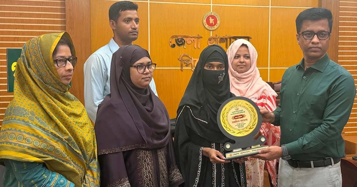 বাল্যবিবাহ প্রতিরোধ: ‘কন্যা সাহসিকা’ সম্মাননা পেল তহমিনা