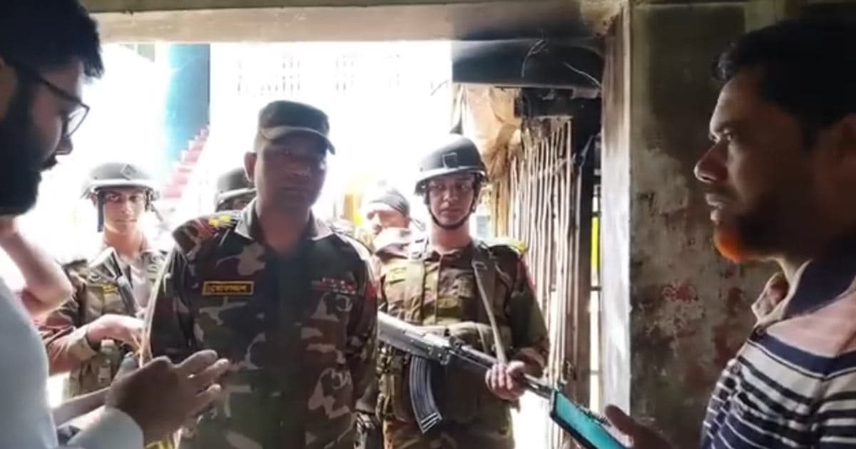 সাতক্ষীরায় চেয়ারম্যানের বাড়ি থেকে ১২শ লিটার জ্বালানি তেল জব্দ