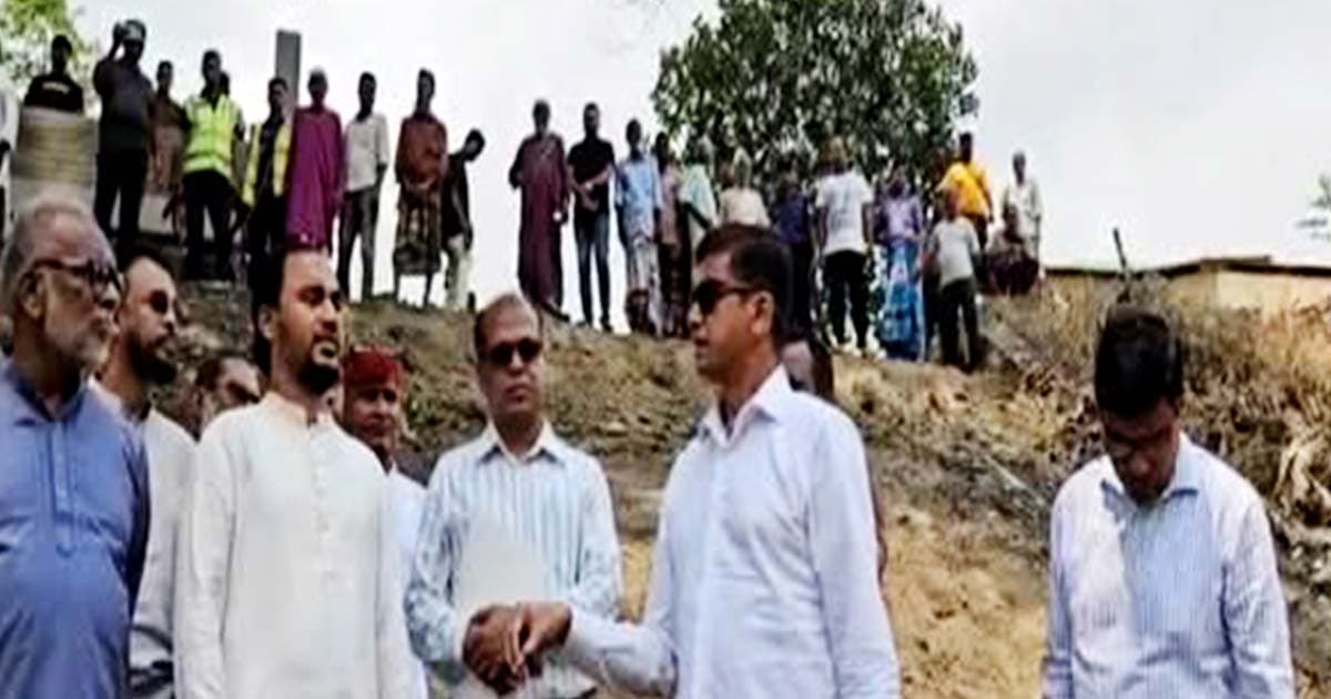 শার্শার জিয়া খাল পরিদর্শন করলেন প্রতিমন্ত্রী ফরহাদ