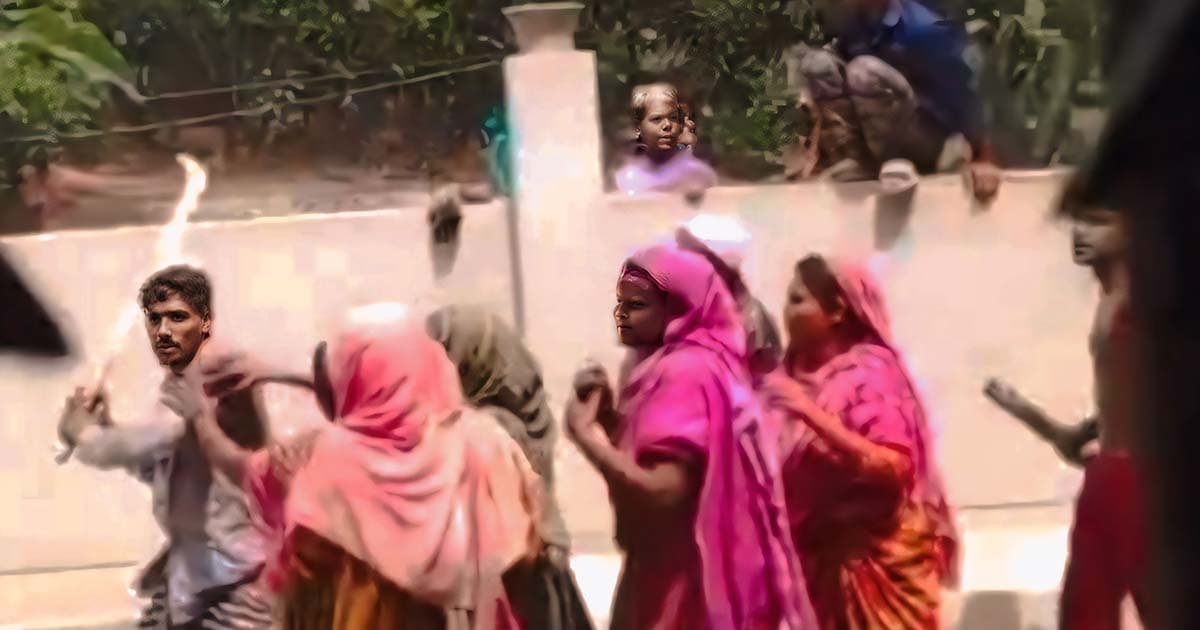 উল্লাপাড়ায় জামাত ও বিএনপিপন্থীদের মধ্যে সংঘর্ষ