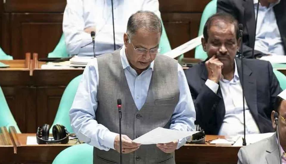 দেশে মজুদ গ্যাস দিয়ে ১২ বছর চাহিদা মেটানো সম্ভব: জ্বালানিমন্ত্রী