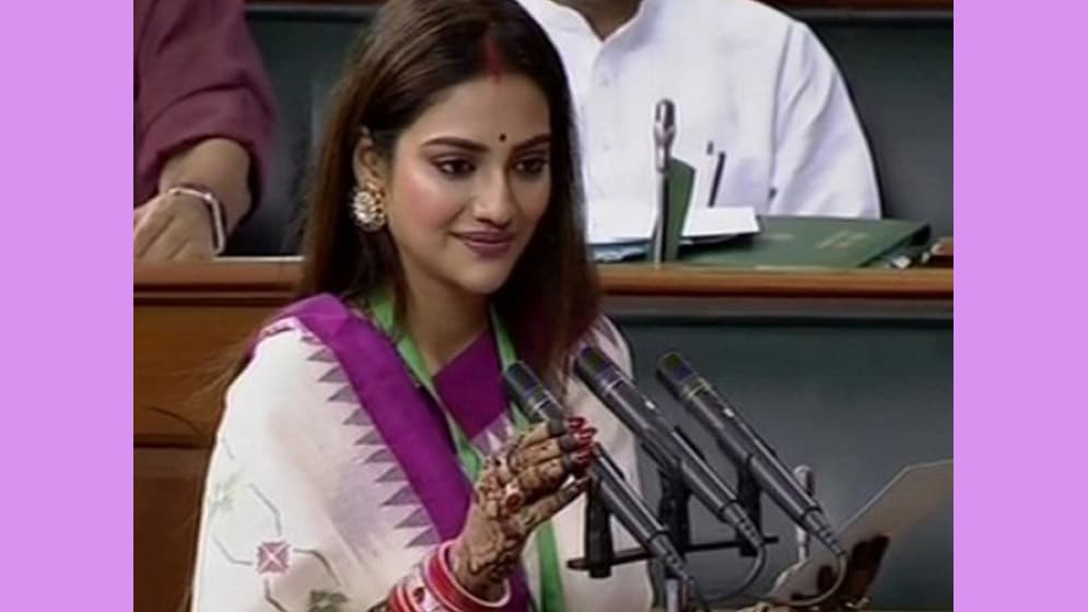 গম পাচারের অভিযোগে তলব, ইঙ্গিতপূর্ণ পোস্ট নুসরাতের