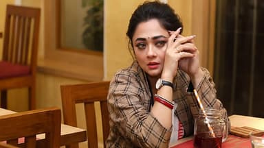 বিজেপি ছাড়তেই অভিনেত্রীকে ধর্ষণের হুমকির অভিযোগ