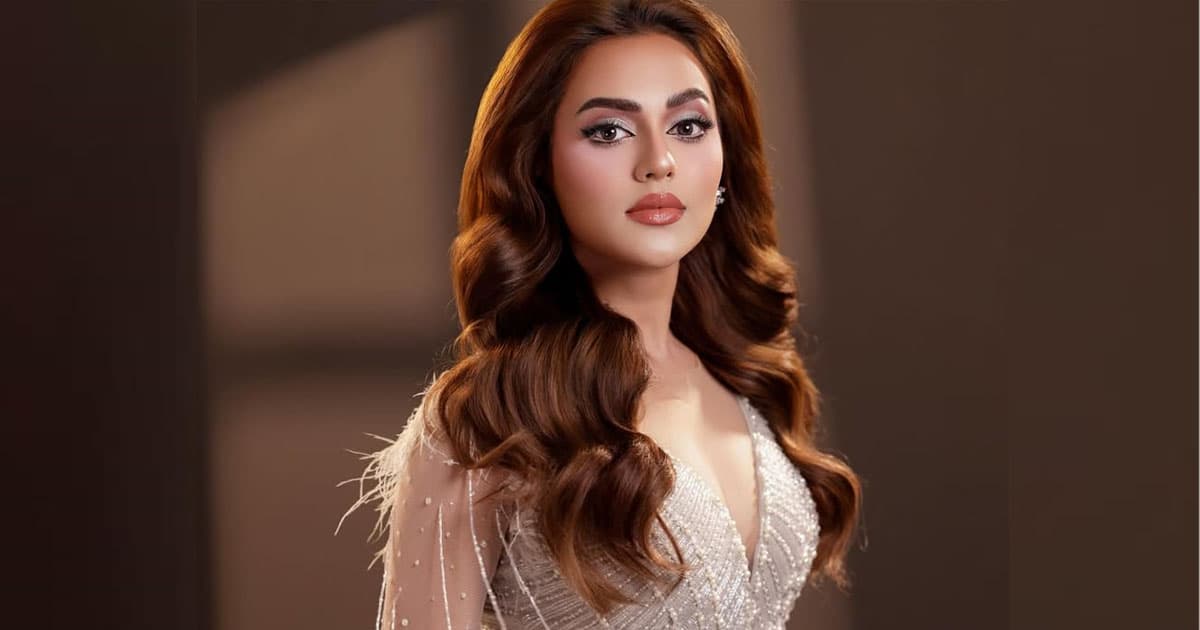 ফারিয়ার আভিজাত্য আর আত্মবিশ্বাসের দীপ্তি