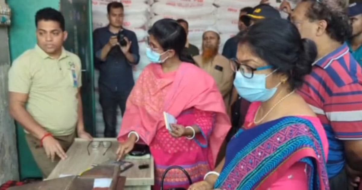 মূল্য কারসাজি ঠেকাতে বাজারে যৌথ অভিযান, জরিমানা