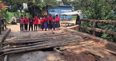 কুষ্টিয়ায় ভেঙে পড়েছে ব্রিজ, চরম দুর্ভোগে এলাকাবাসী