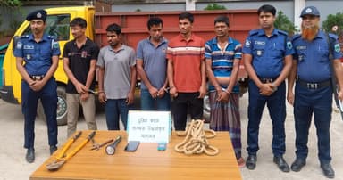 শিবগঞ্জে গরুচোর চক্রের মূলহোতাসহ গ্রেপ্তার ৫