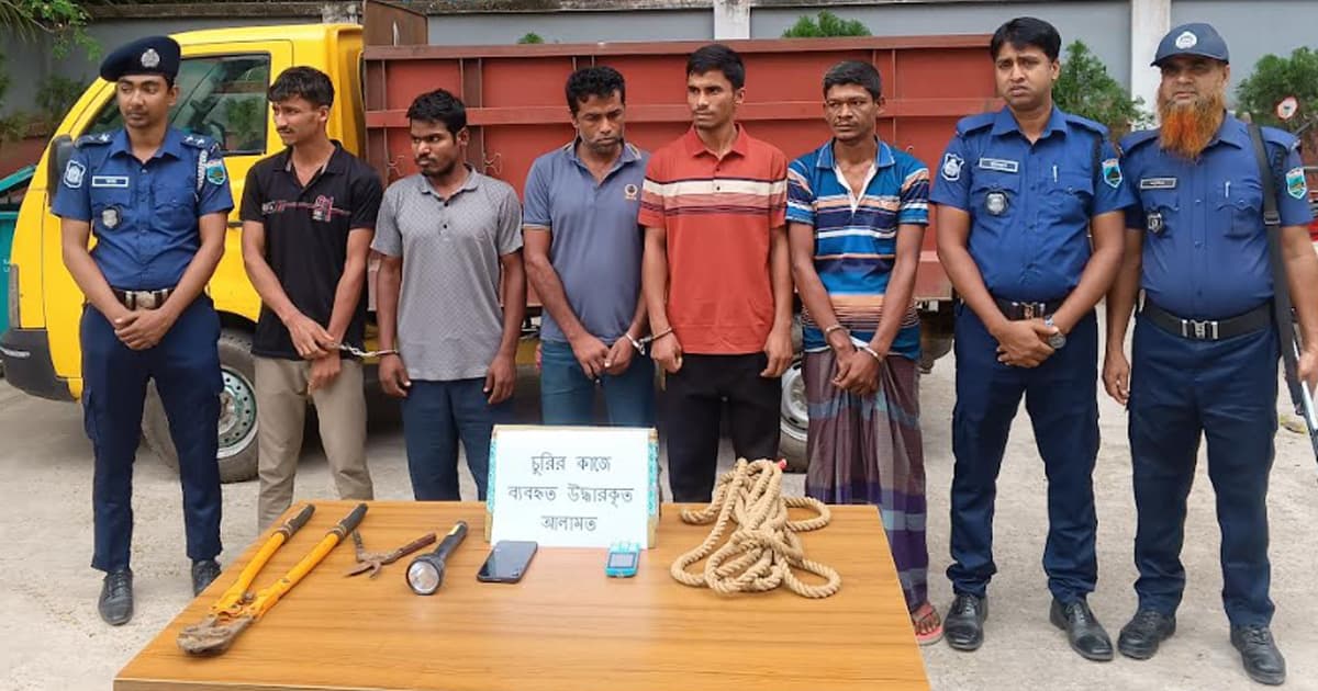 শিবগঞ্জে গরুচোর চক্রের মূলহোতাসহ গ্রেপ্তার ৫