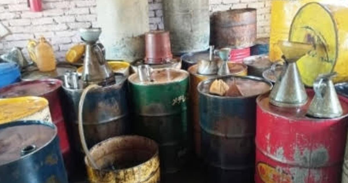 ঠাকুরাকোনা বাজারে অভিযান: ৩ হাজার ১০০ লিটার ডিজেল জব্দ
