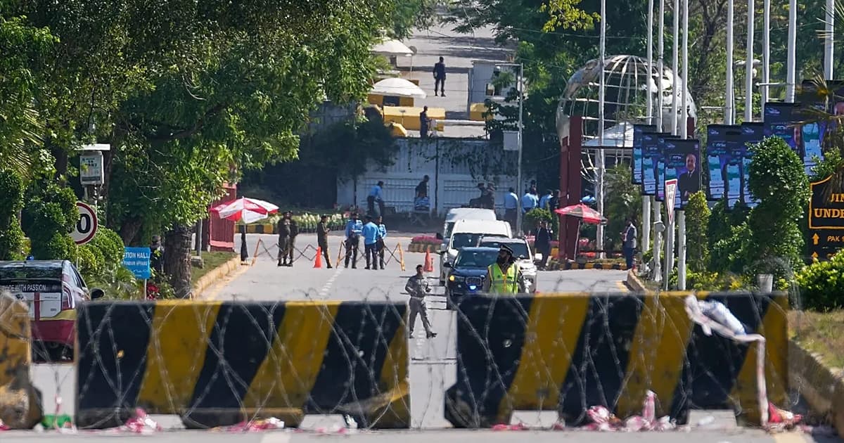ইরান-যুক্তরাষ্ট্র শান্তি আলোচনা আজ, সবার নজর ইসলামাবাদে