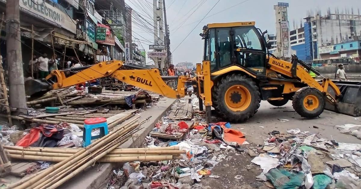 ঢাকা-চট্টগ্রাম মহাসড়কে অবৈধ স্থাপনা উচ্ছেদ