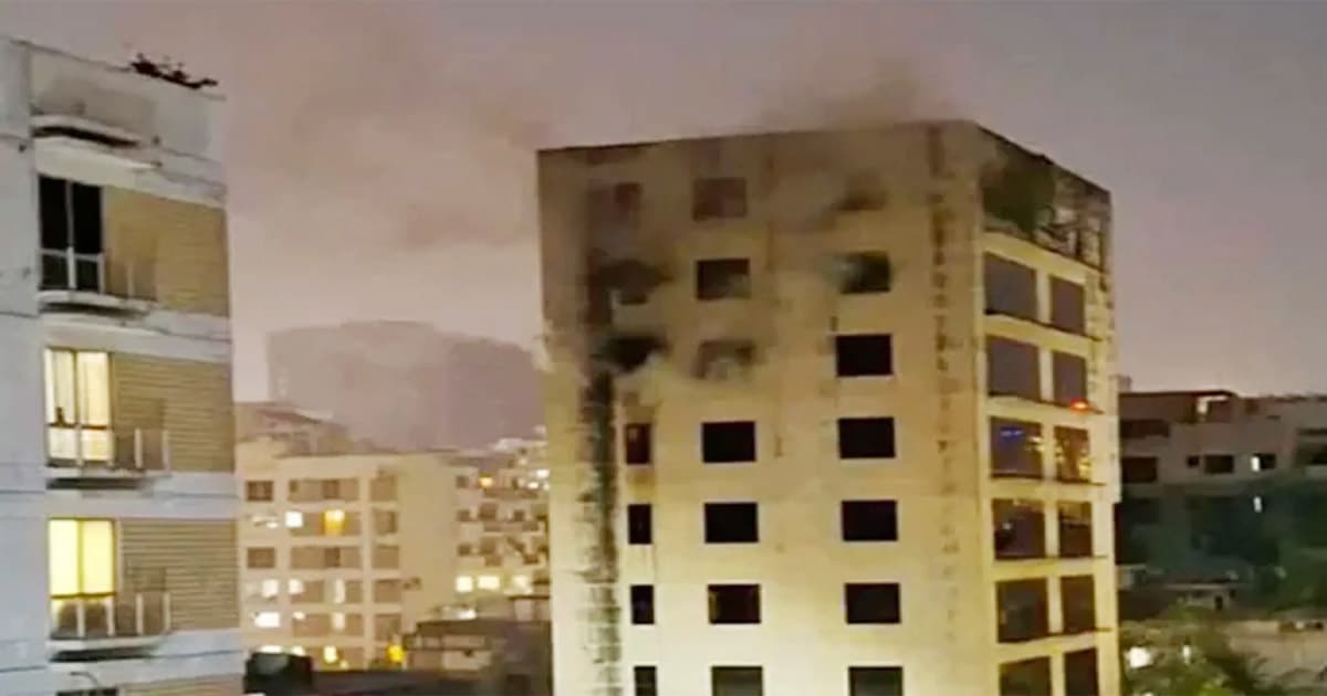 বনানীতে বহুতল ভবনের আগুন নিয়ন্ত্রণে