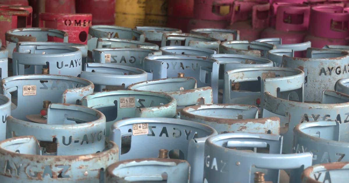 এলপি গ্যাসের দাম বাড়লো ৩৮৭ টাকা