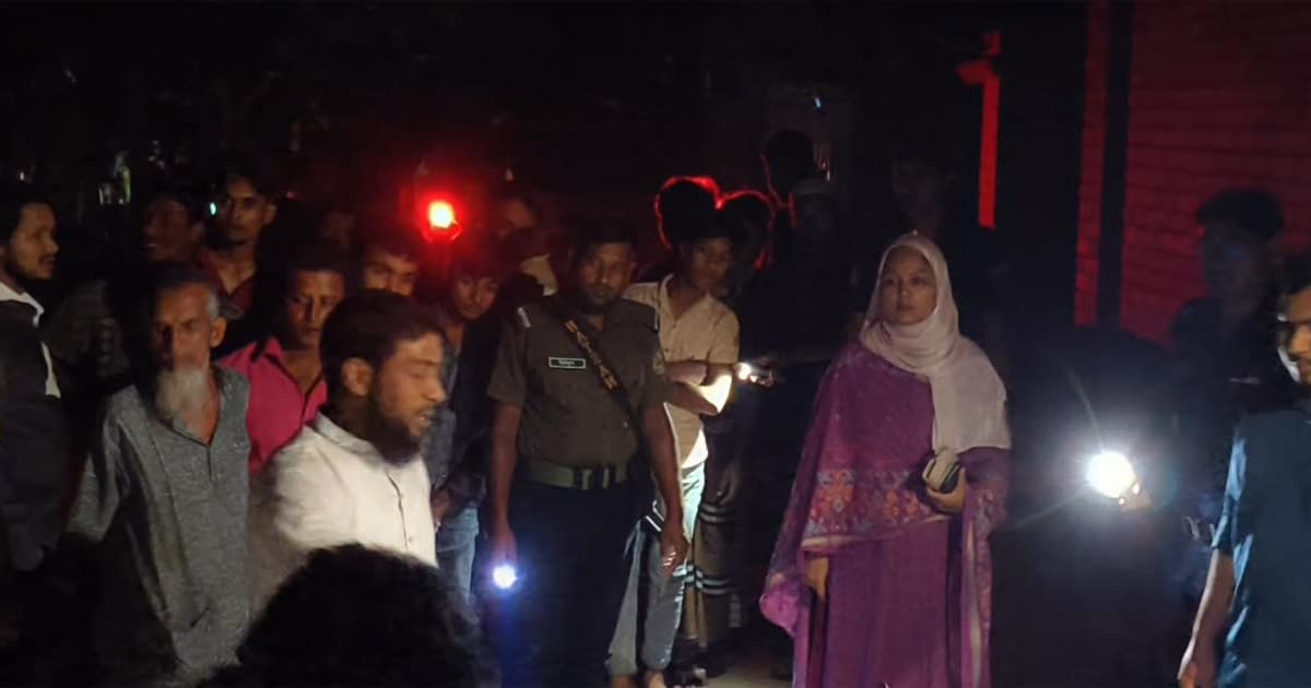 গুরুদাসপুরে অবৈধ পেট্রোল ব্যবসা: তেল ও মোটরসাইকেল জব্দ