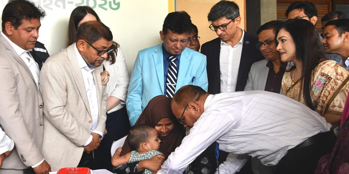 দেশব্যাপী হাম-রুবেলার টিকাদান শুরু, লক্ষ্যমাত্রা ১ কোটি ৮০ লাখ শিশু