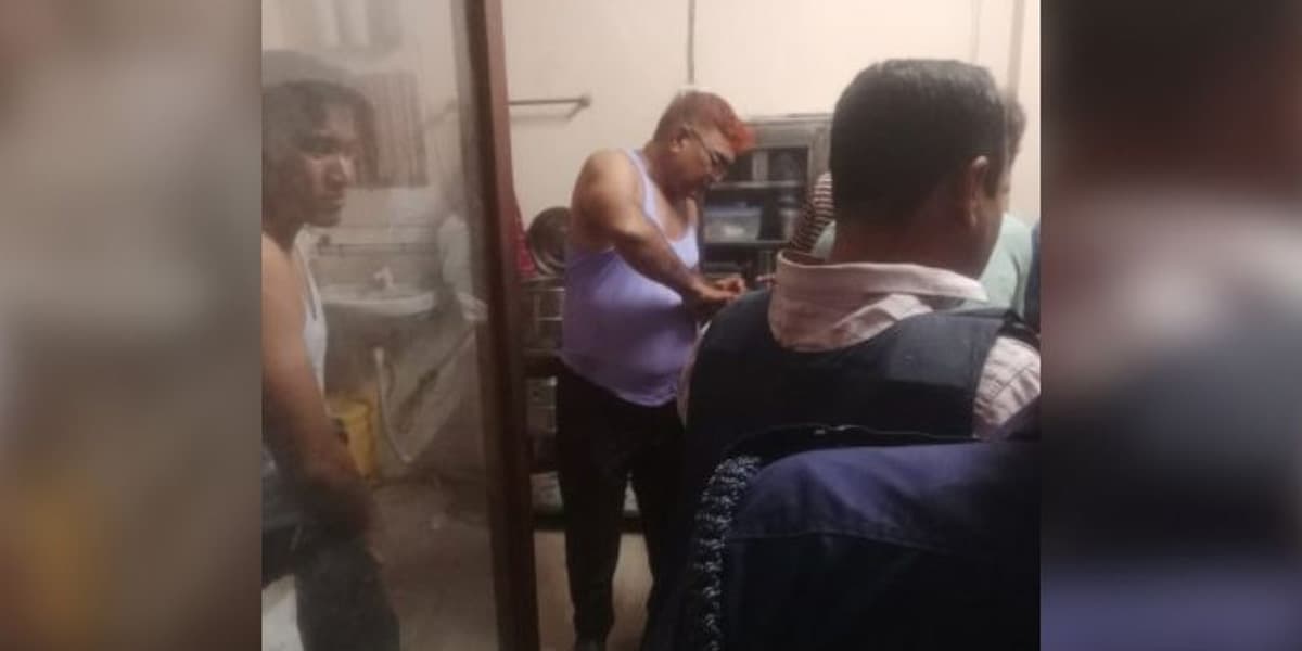 পদ্মায় টহলরত পুলিশের ওপর হামলা, ওসিসহ ৫ সদস্য গুলিবিদ্ধ