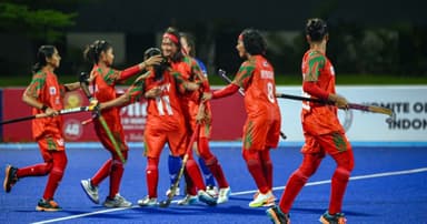 ফাইনালে বাংলাদেশ নারী হকি দল