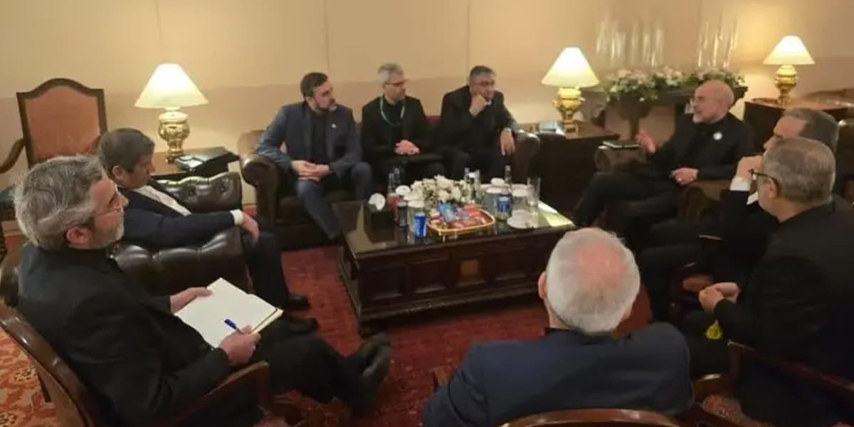 যুদ্ধে যুক্তরাষ্ট্র যা পায়নি, আলোচনায় তা চেয়েছে: ইরান