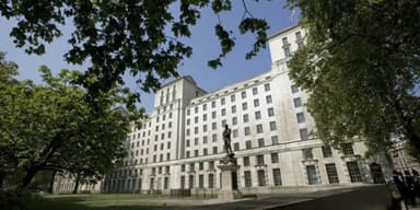 লন্ডনে ৩০ দেশের সামরিক বৈঠক