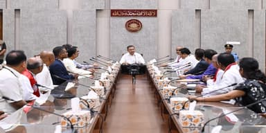 প্রধানমন্ত্রীর সঙ্গে প্রোটেস্ট্যান্ট চার্চের নেতাদের শুভেচ্ছা বিনিময়