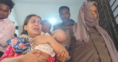 দেড় মাসের সন্তান নিয়ে কারাগারে যুব মহিলা লীগ নেত্রী