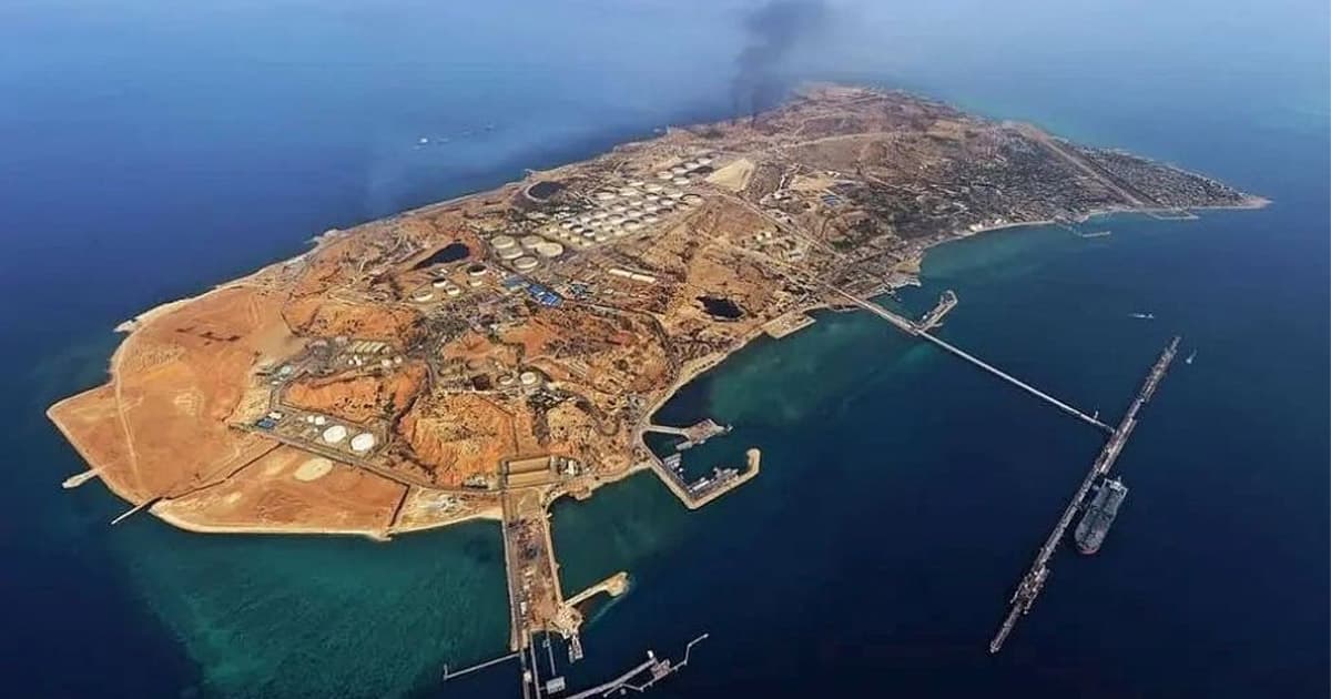 ইরানের খারগ দ্বীপে হামলার দাবি যুক্তরাষ্ট্রের