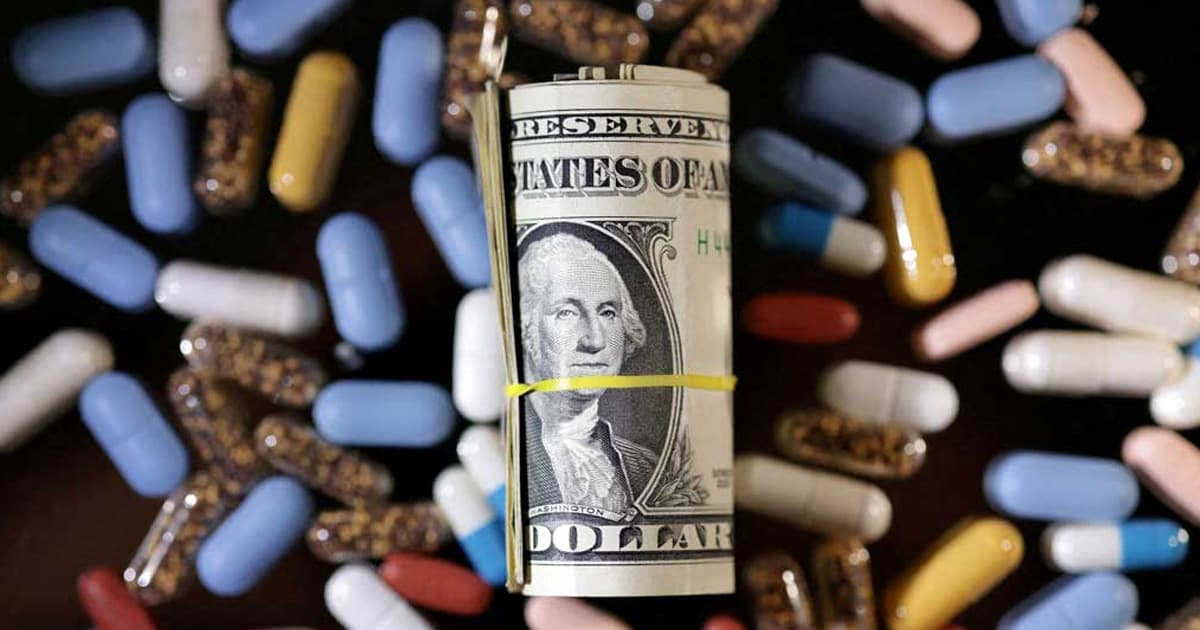 যুক্তরাষ্ট্রে আমদানিকৃত ওষুধে ১০০ শতাংশ শুল্ক আরোপ