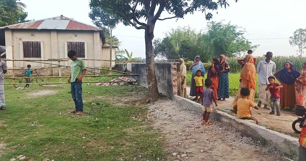 মসজিদের জমির দলিল-দখল নিয়ে দুই পক্ষের উত্তেজনা