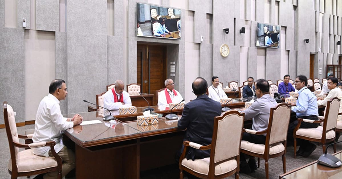 ‘বেটার’ বাংলাদেশ বিনির্মাণে ঐক্যবদ্ধভাবে কাজ করার আহ্বান প্রধানমন্ত্রীর