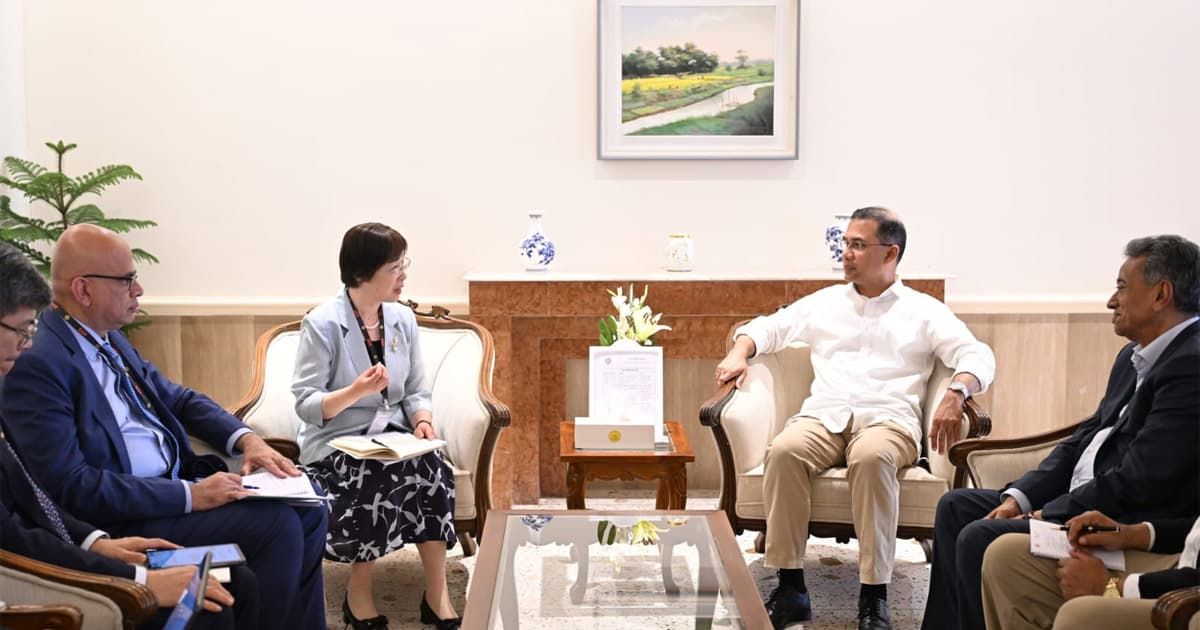 প্রধানমন্ত্রীর সঙ্গে এশিয়ান ইনফ্রাস্ট্রাকচার ইনভেস্টমেন্ট ব্যাংকের প্রতিনিধি দলের সাক্ষাৎ