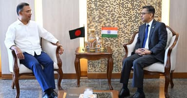 প্রধানমন্ত্রীর সঙ্গে ভারতীয় হাইকমিশনারের সাক্ষাৎ